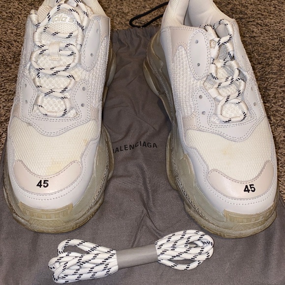 Shoes - Picture 1 of 3